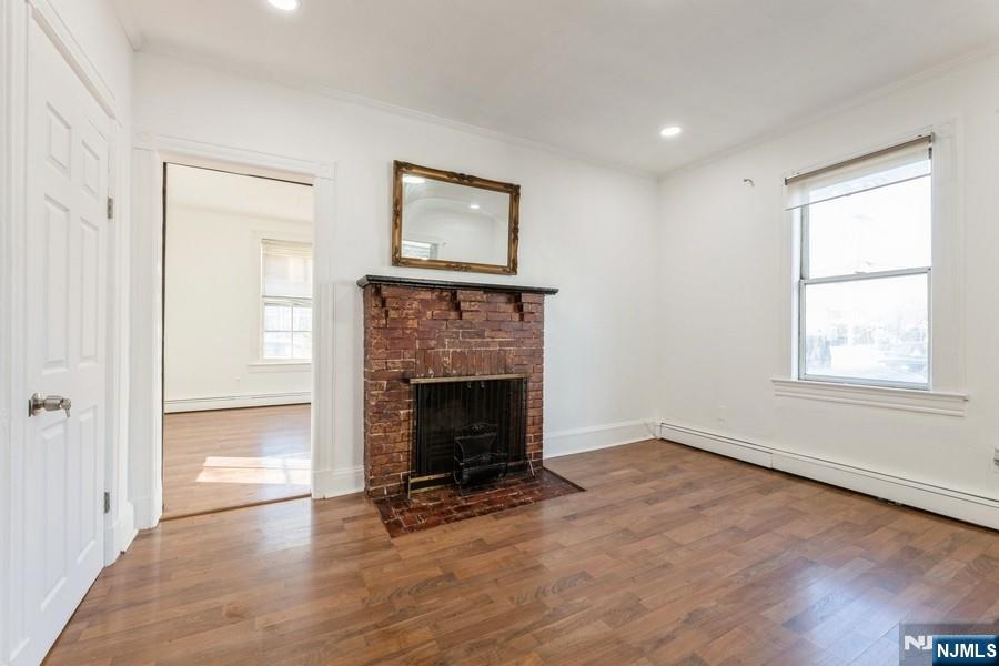 21 Central Avenue