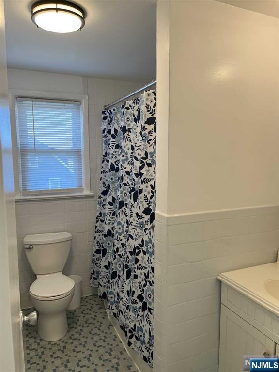 Carlstadt, New Jersey 07072, United States, 1 Bedroom Bedrooms, ,1 BathroomBathrooms,Residential,Pending,85047