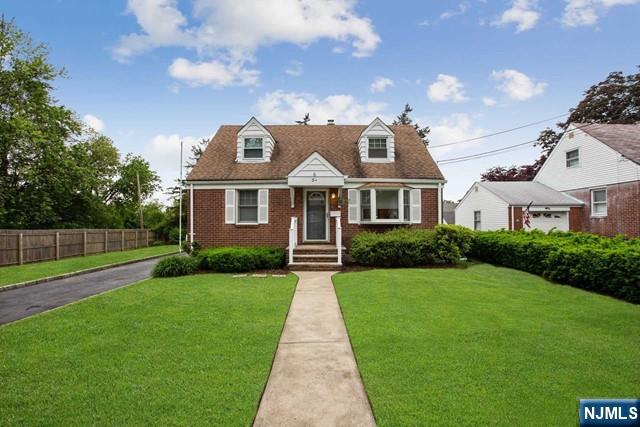 Rental Property at 6 Shelby St, Dumont, New Jersey - Bedrooms: 4 
Bathrooms: 2 
Rooms: 7  - $4,400 MO.