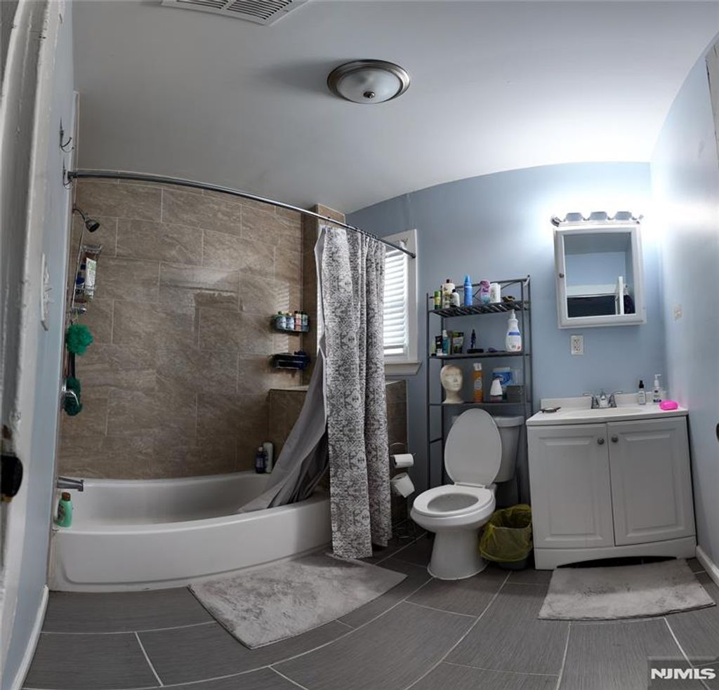 Photo of 251 Weequahic Avenue, Newark, NJ 07112 (MLS # 26007168)