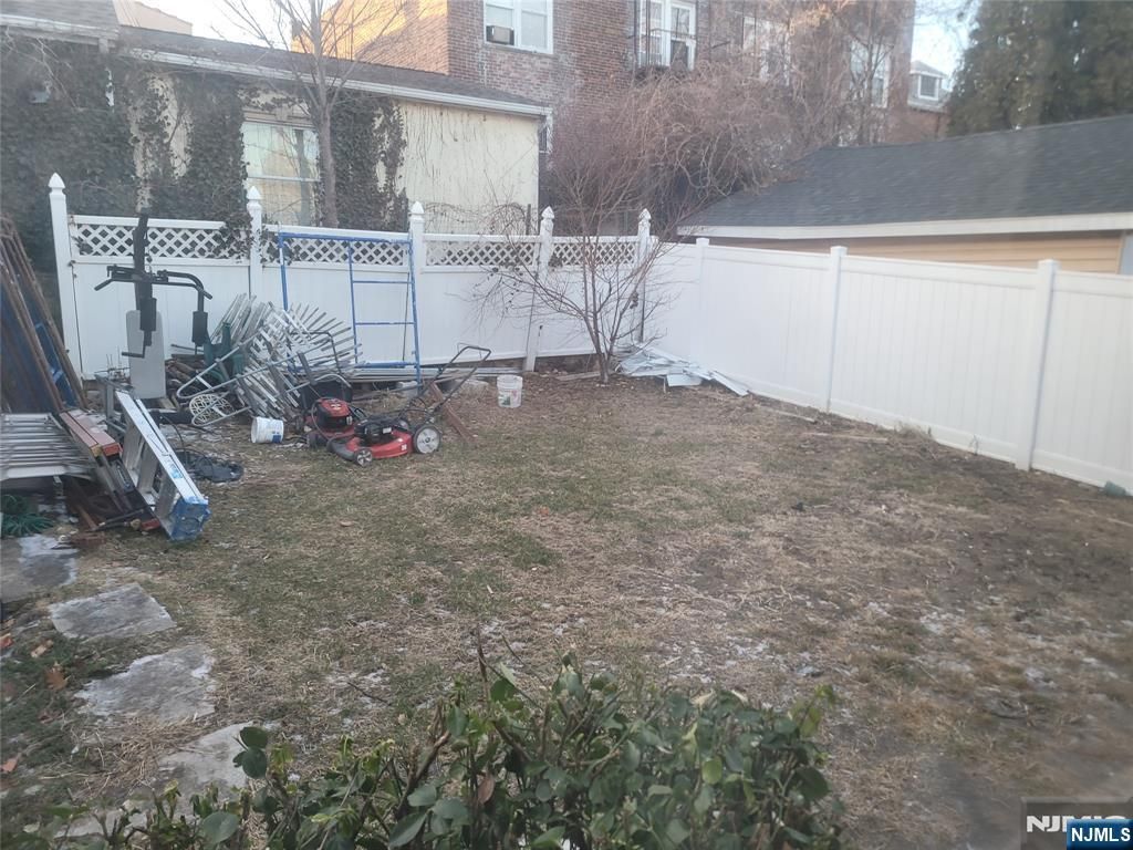 Photo of 709 Kingsland Avenue, Ridgefield, NJ 07657 (MLS # 26005761)