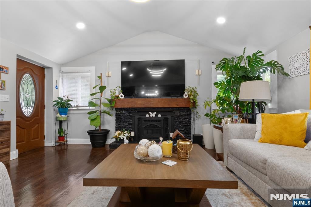 49 Hillcrest Drive