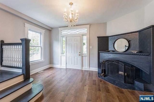 92 Highwood, Tenafly, New Jersey - 6 Bedrooms  
4.5 Bathrooms  
10 Rooms - 