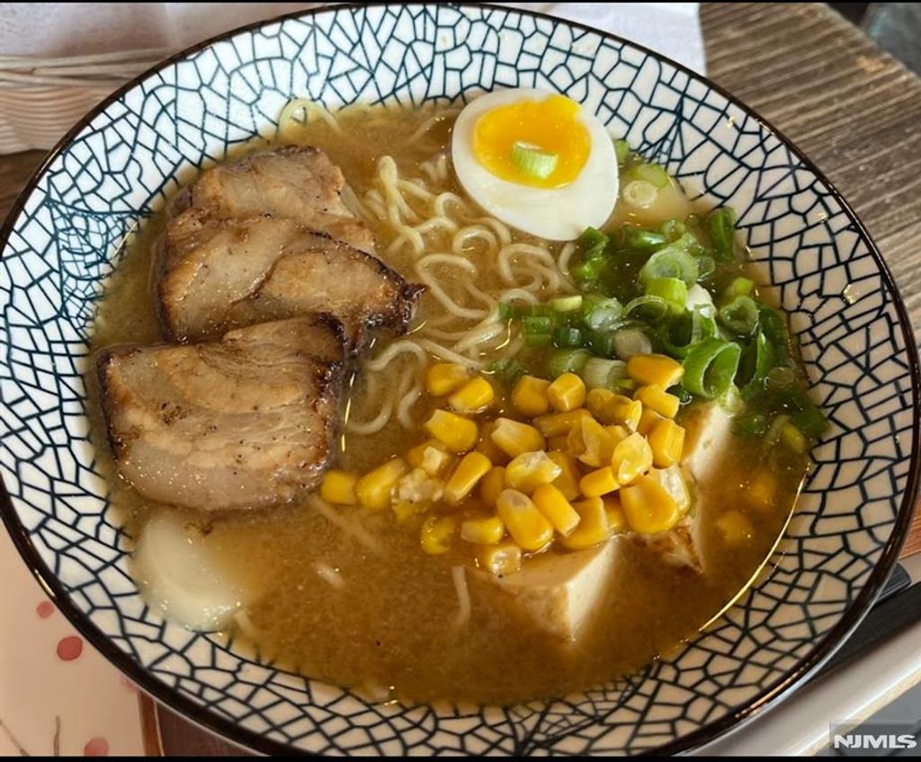 Photo of 40 Chestnut Street, Ridgewood Village, NJ 07450 (MLS # 25042268)