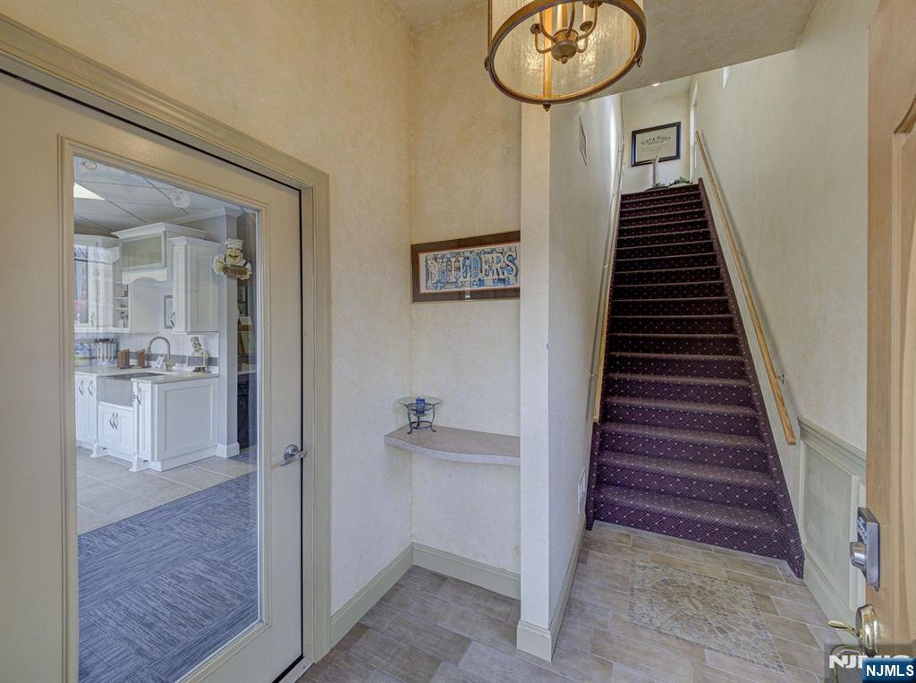 422 Livingston Street