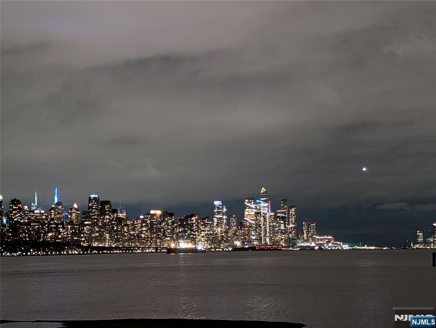 Beautiful High Floor 1 bedroom condo-move in ready in much sought after and rarely AVAILABLE BUILDING 6 IN city place edge water NJ Full unobstructed views from every room all the way to the statue of liberty .. Absolutely amazing unit .. Washer and drying in unit ..jacuzzi tub.