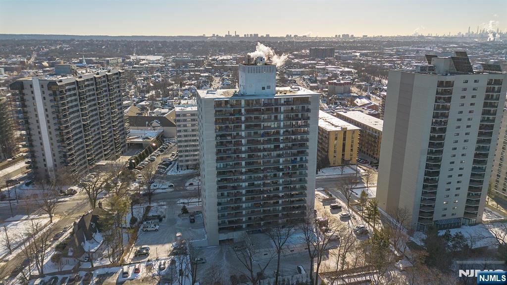 277 Prospect Avenue 18B