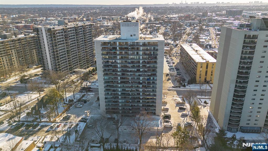 277 Prospect Avenue 18B