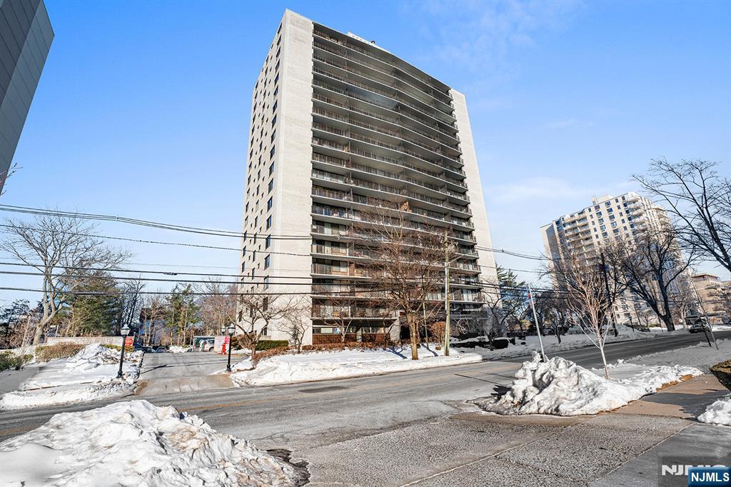 277 Prospect Avenue 18B