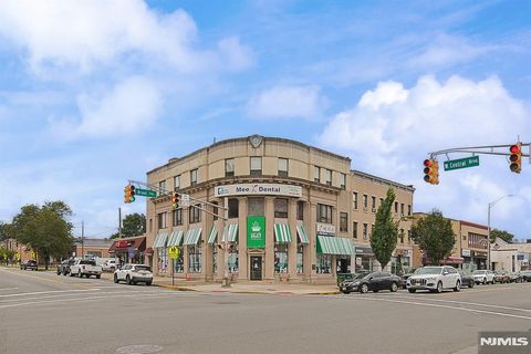 Photo of 280 Broad Avenue #3F, Palisades Park, NJ 07650 (MLS # 25030966)