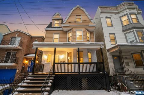 Photo of 120 7th Street, Newark, NJ 07107 (MLS # 25043521)