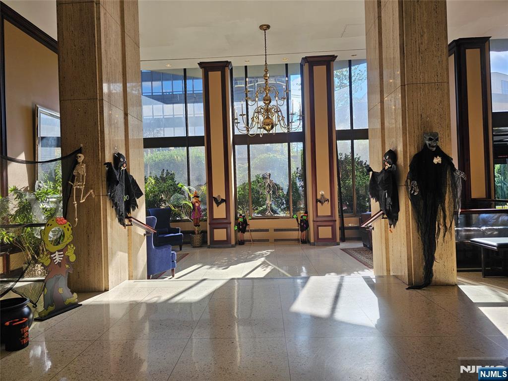 2077 Center Avenue 17D