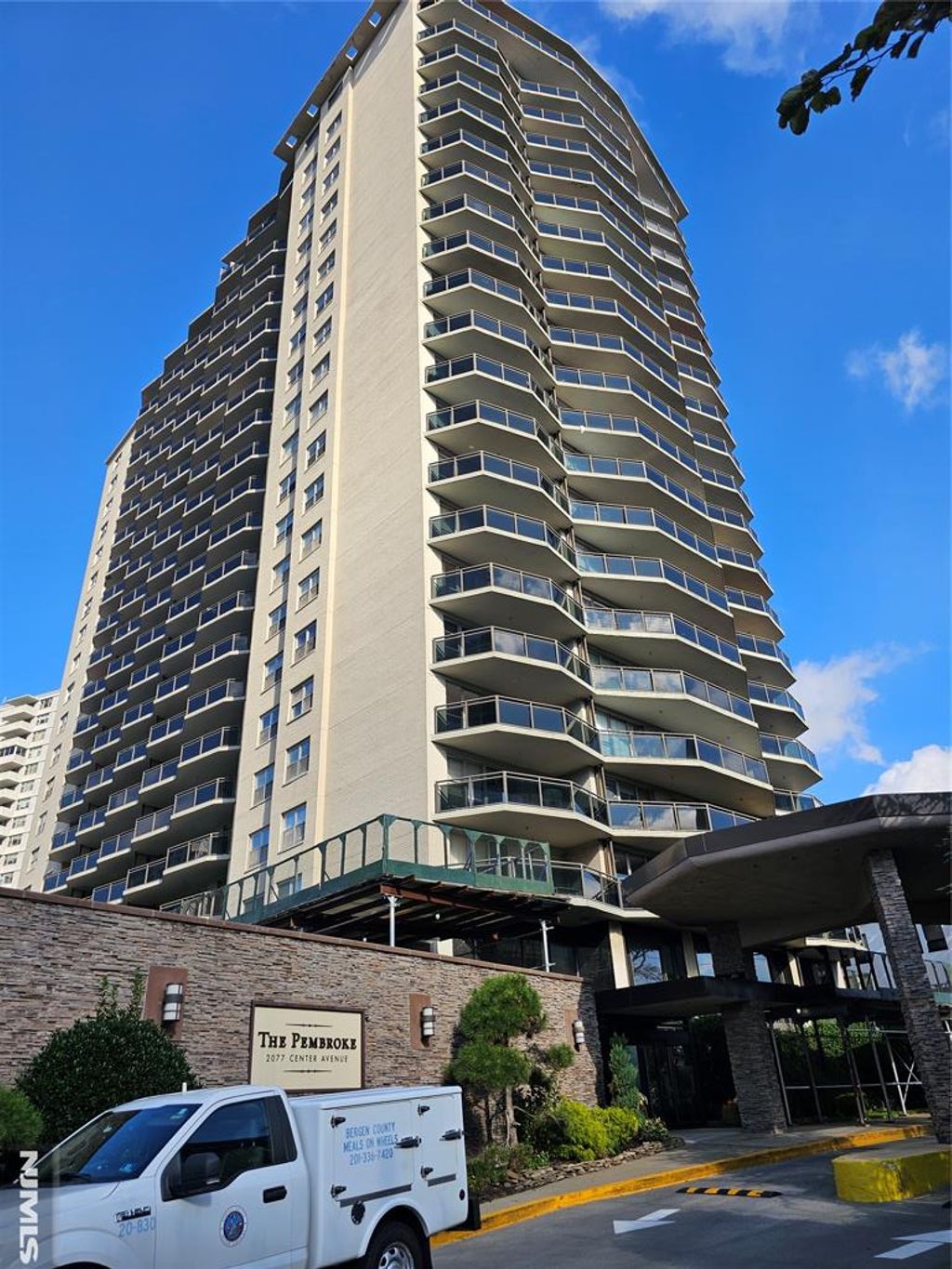 Photo of 2077 Center Avenue #17D, Fort Lee, NJ 07024 (MLS # 26010646)