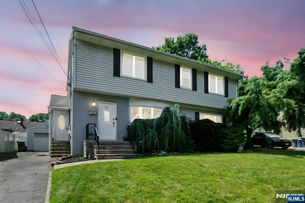 Photo of 36 Alyson Place, Bloomfield, NJ 07003 (MLS # 25036818)