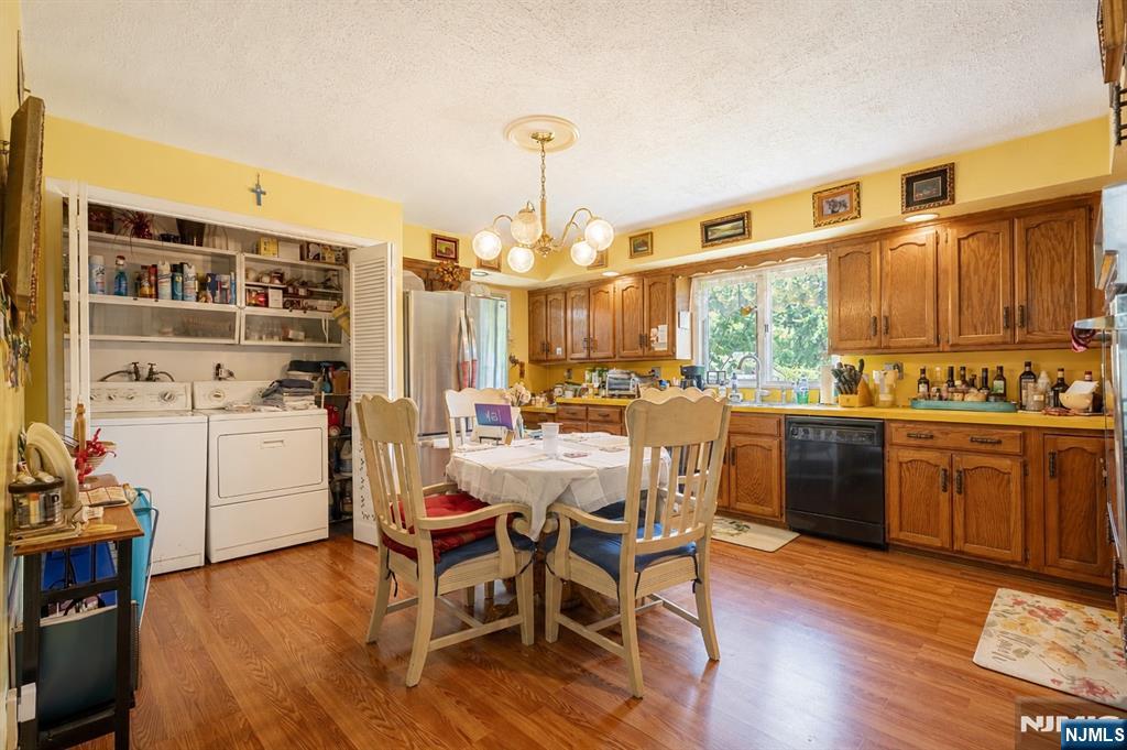 804 Saddle River Road