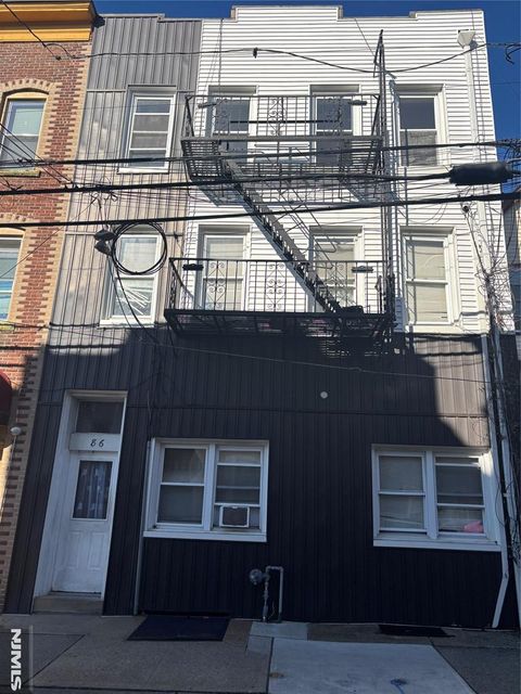 Photo of 86 Center St #2R, Clifton, NJ 07011 (MLS # 26001676)