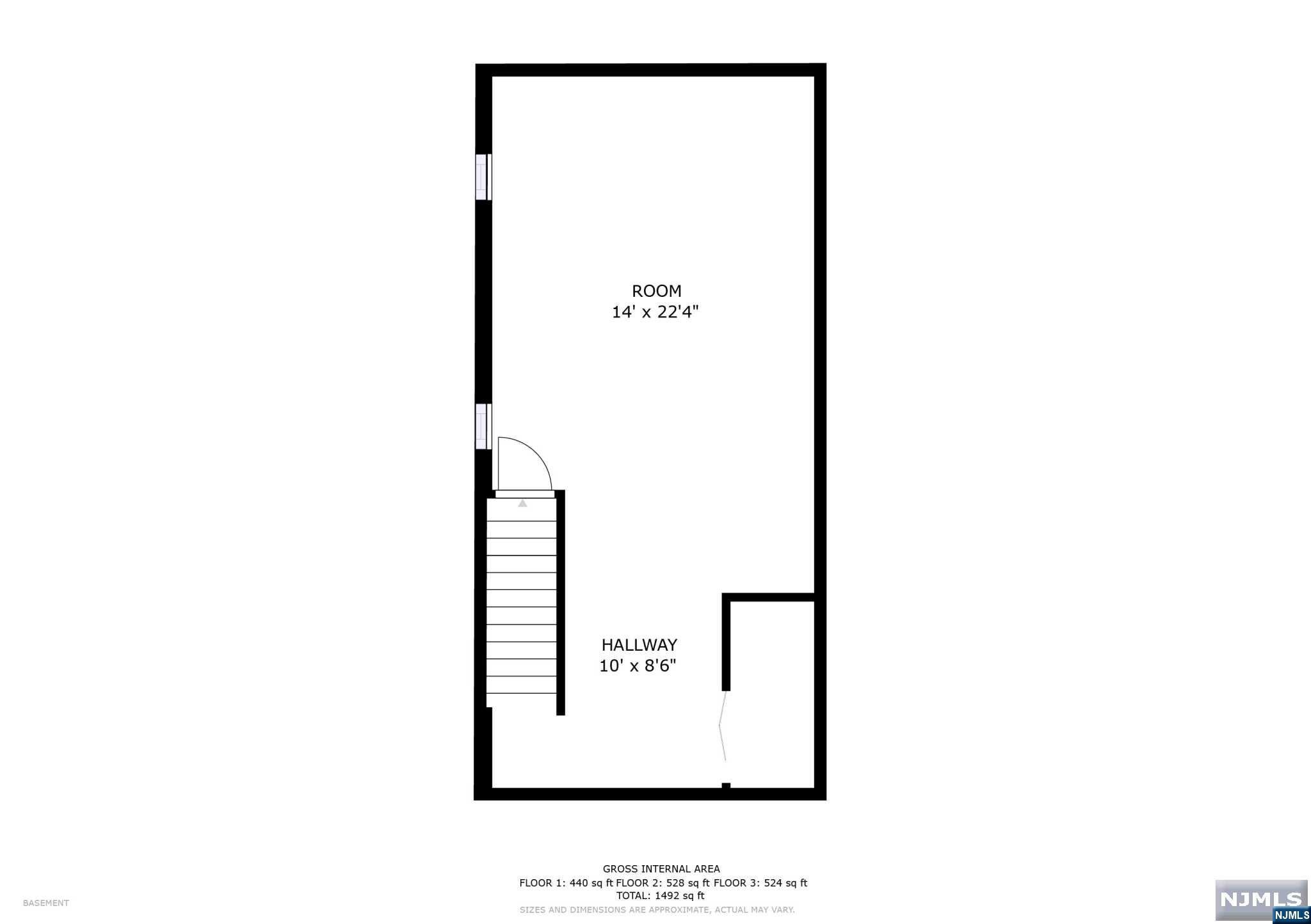 Main image without alt text