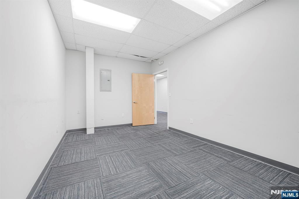 1 Lethbridge Plaza 33