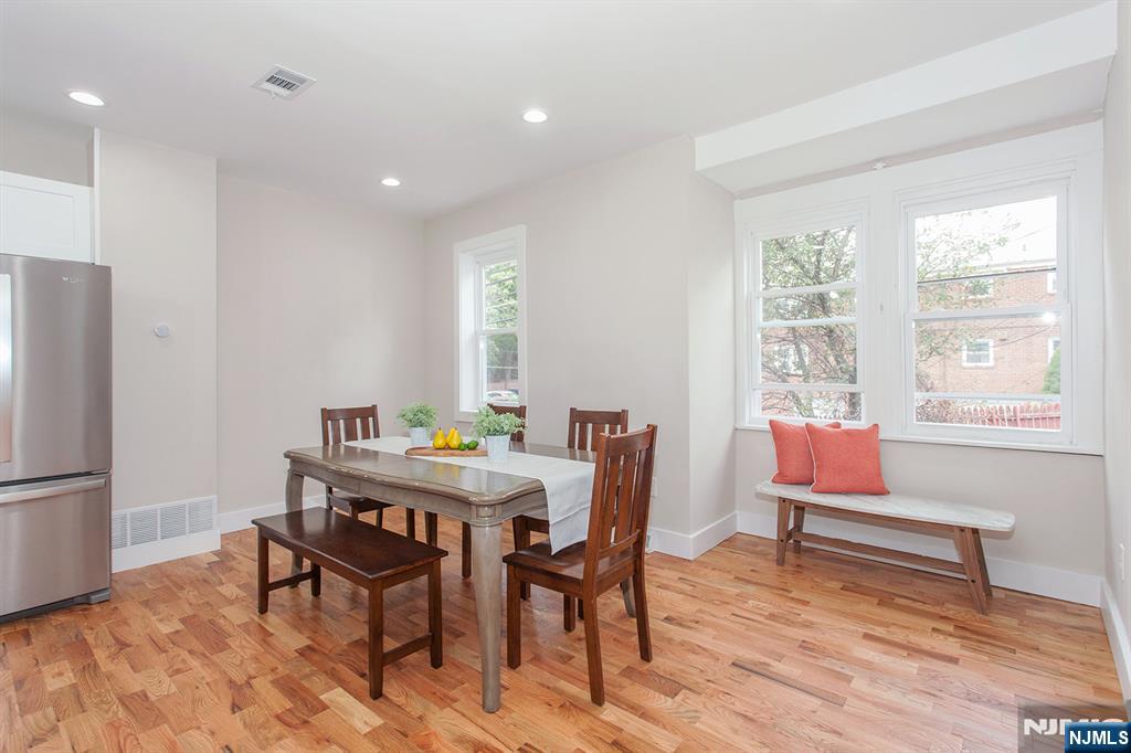 2389 3rd Street