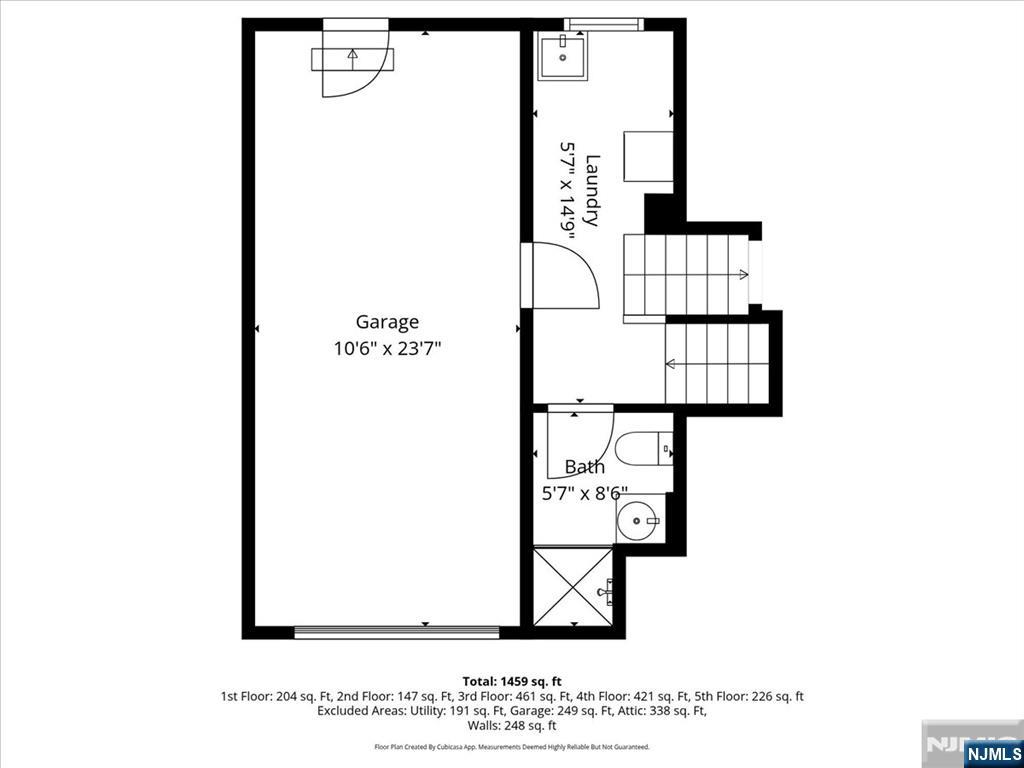 Main image without alt text