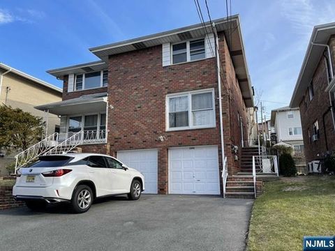 Photo of 1542 10th St #2, Fort Lee, NJ 07024 (MLS # 26016422)