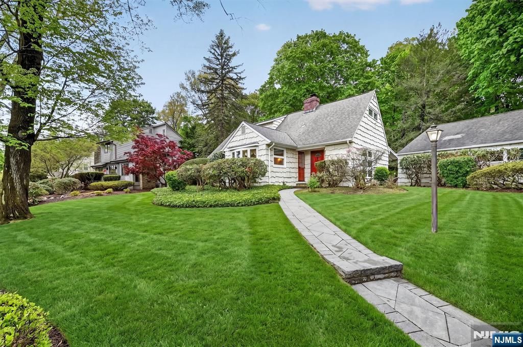 Photo of 63 Alcott Road, Mahwah, NJ 07430 (MLS # 26015868)
