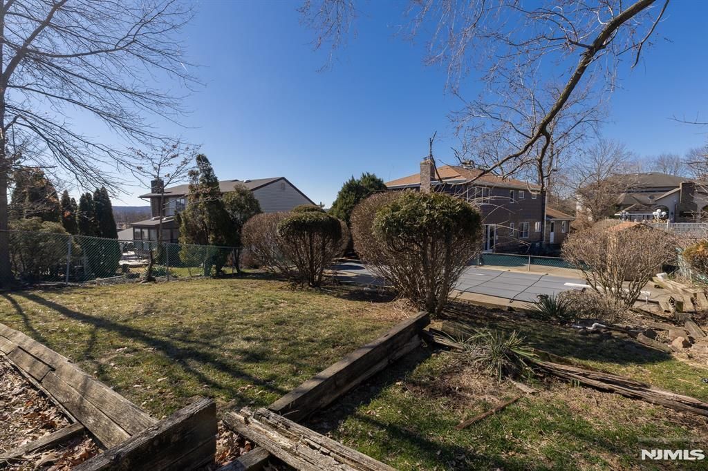 Photo of 23 Carr Place, Totowa, NJ 07512 (MLS # 26007662)