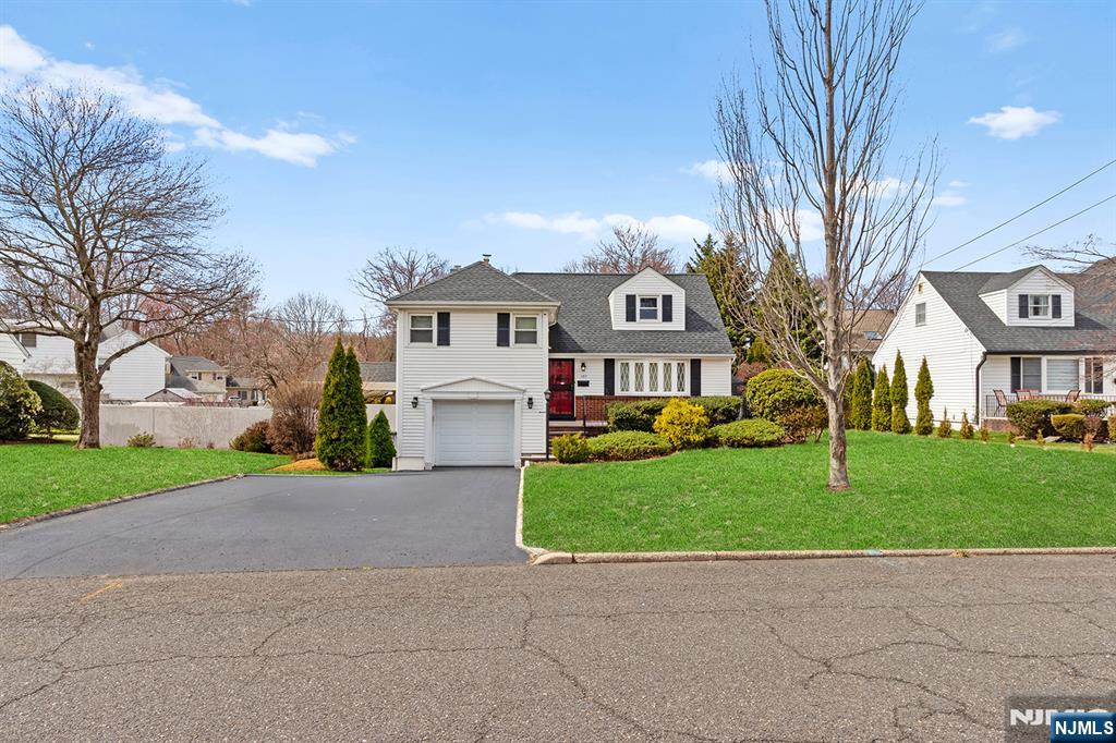 Property for Sale at 127 Village Circle East Cir, Paramus, New Jersey - Bedrooms: 3 
Bathrooms: 1 
Rooms: 7  - $749,000