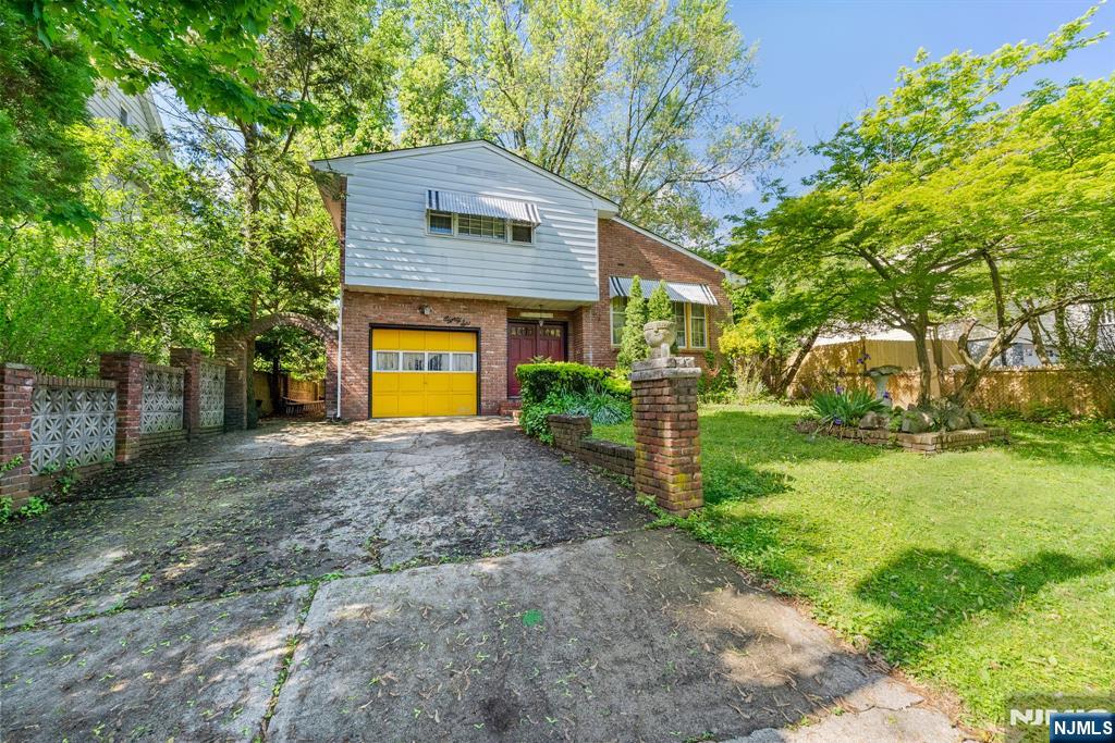 86 Fairview Avenue