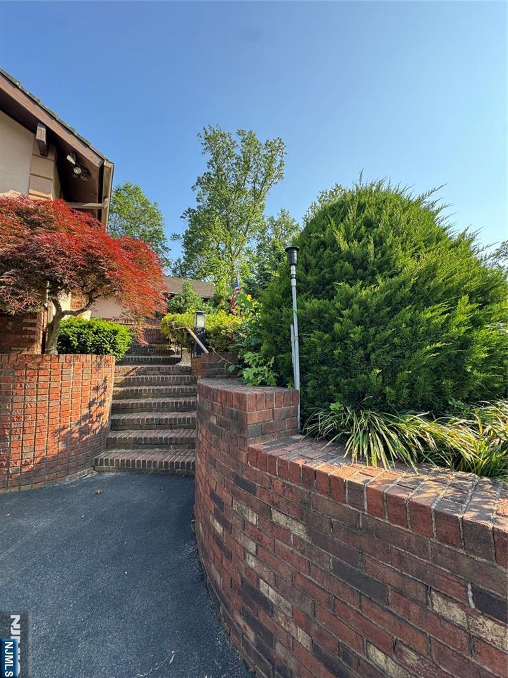 Photo of 77 Macarthur Drive, Clifton, NJ 07013 (MLS # 25044239)