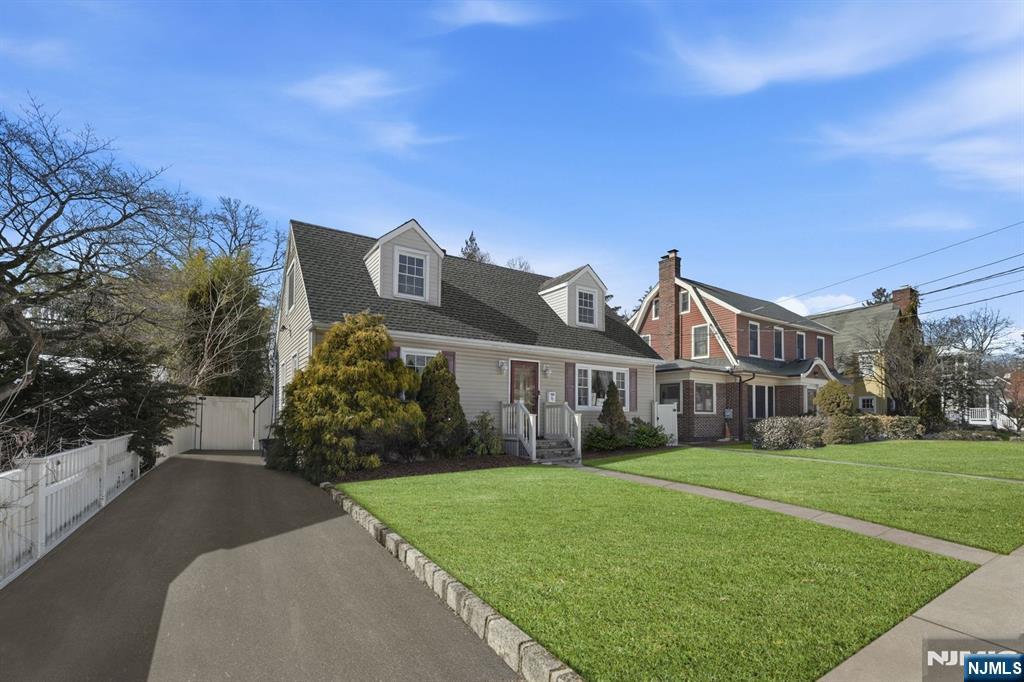 Photo of 95 Cedar Avenue, Hackensack, NJ 07601 (MLS # 26021092)