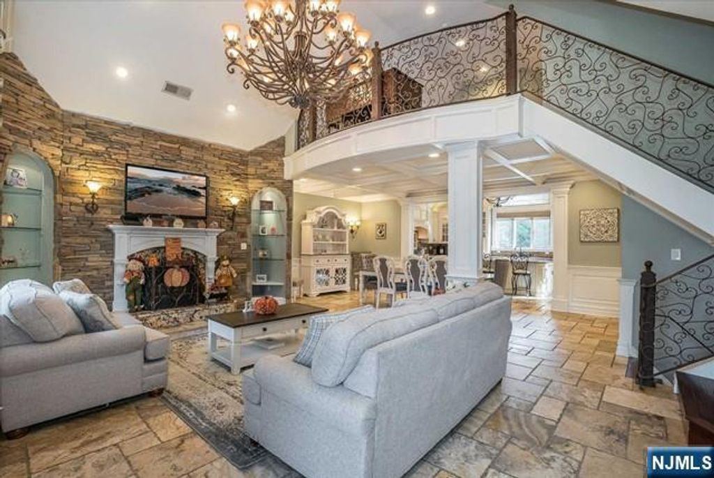 Photo of 16 Lawrence Road, Wayne, NJ 07470 (MLS # 26006200)