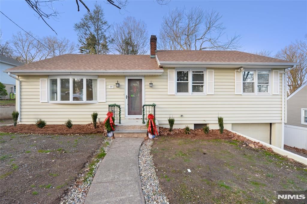 Photo of 99 Fairview Avenue, Hawthorne, NJ 07506 (MLS # 25042121)