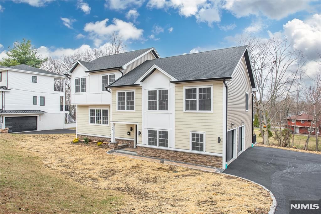 Photo of 24 Shrewsbury Drive, Livingston, NJ 07039 (MLS # 26009054)