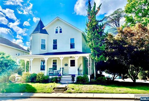 Photo of 55 Sheridan Ave, Ho-Ho-Kus, NJ 07423 (MLS # 25038700) Photo of 55 Sheridan Ave, Ho-Ho-Kus, NJ 07423 (MLS # 25038700)