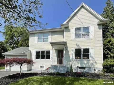 19 Rivervale Road Park Ridge NJ 07656
