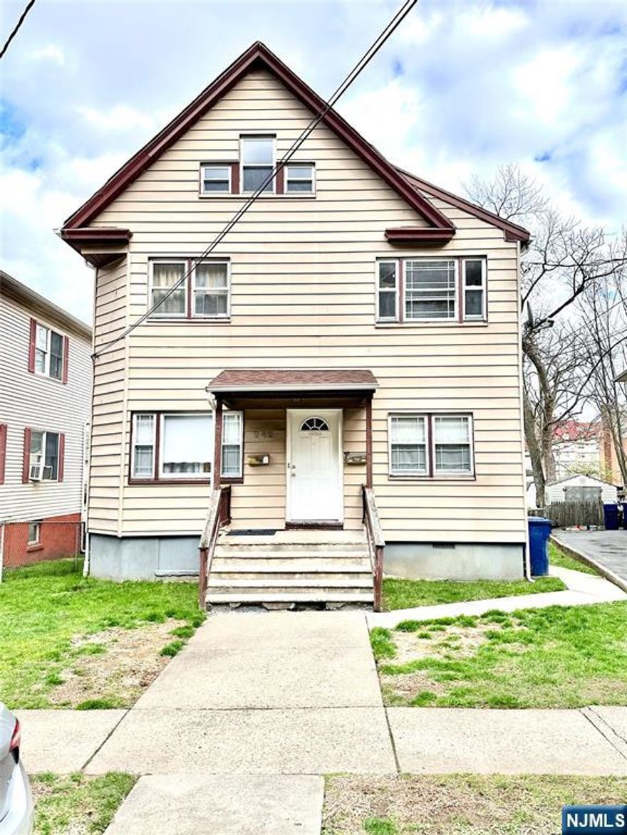 2-family home in the heart of Hackensack. 2 bedrooms on the first-floor unit (currently rented month-to-month). The second-floor unit (vacant) has 6 rooms, including an attic, an Eden kitchen, and central heat. All utilities are separate, with a large yard and a full unfinished basement.0.6 miles to the bus terminal; 16 miles from Manhattan.Hackensack Hospital is less than a mile away. Street parking.