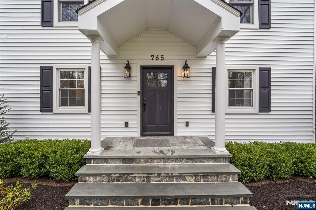 765 Sunset Terrace
