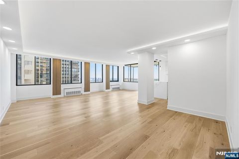 Photo of 300 Winston DR #2617, Cliffside Park, NJ 07010 (MLS # 26020780)