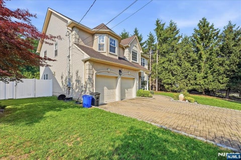 Photo of 5 Old Bridge Road, Cedar Grove, NJ 07009 (MLS # 26034453)