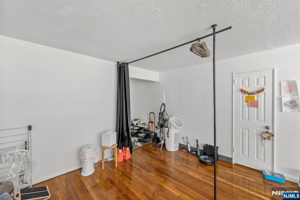 1575 Center Avenue 1F