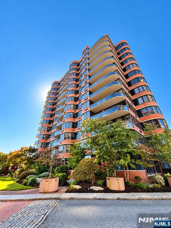 100 Carlyle Drive 2GS