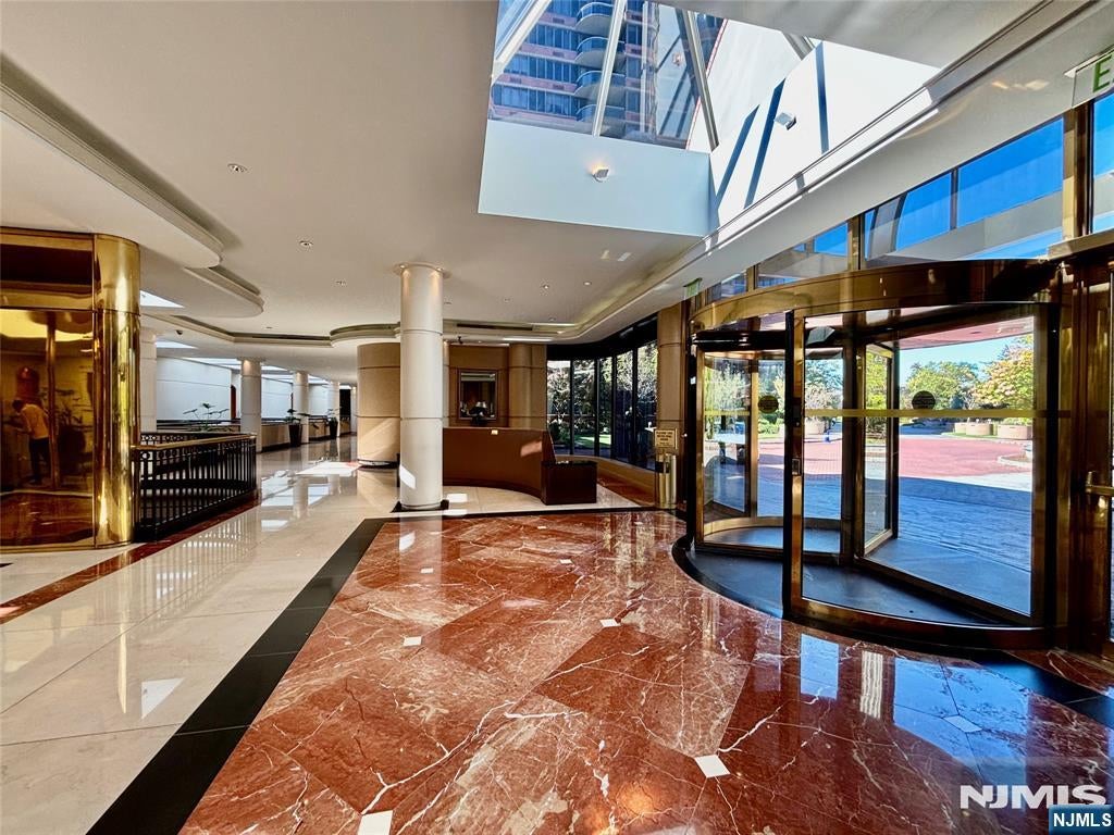 100 Carlyle Drive 2GS