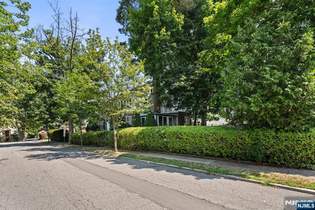 325 Central Avenue