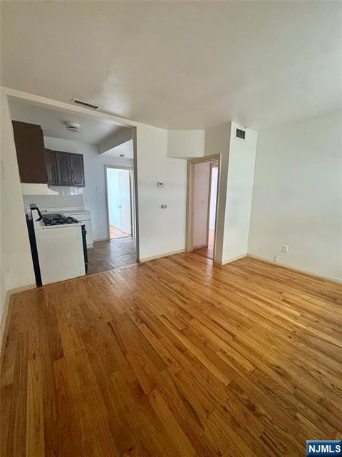 Photo of 87 Main St #85, Bergenfield, NJ 07621 (MLS # 26016938)