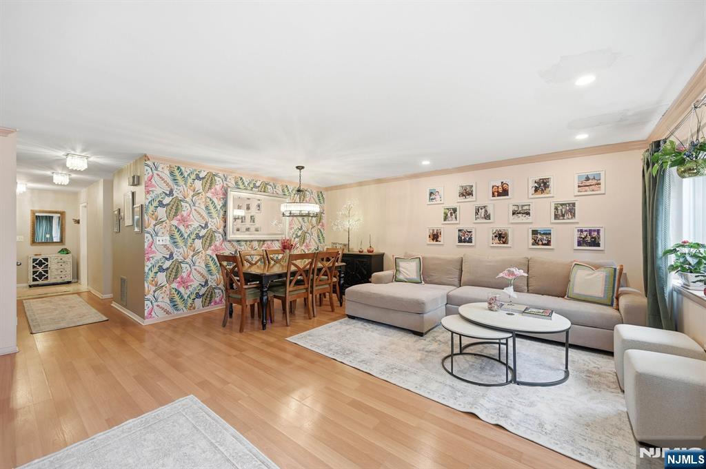 219 Pond Terrace 2B