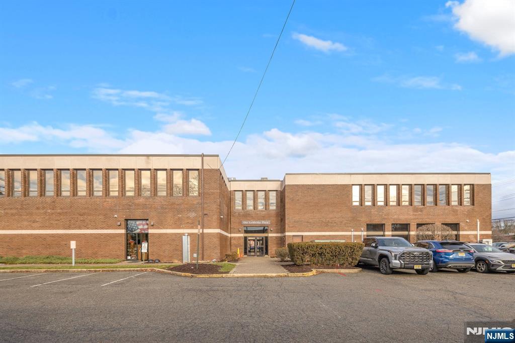 1 Lethbridge Plaza 3