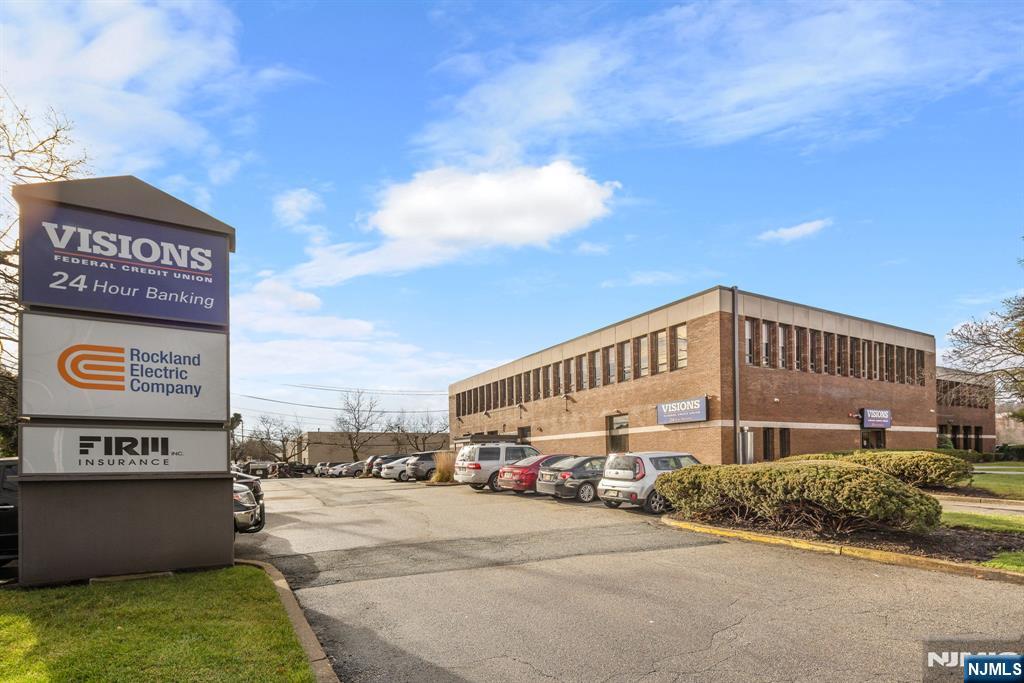 1 Lethbridge Plaza 3