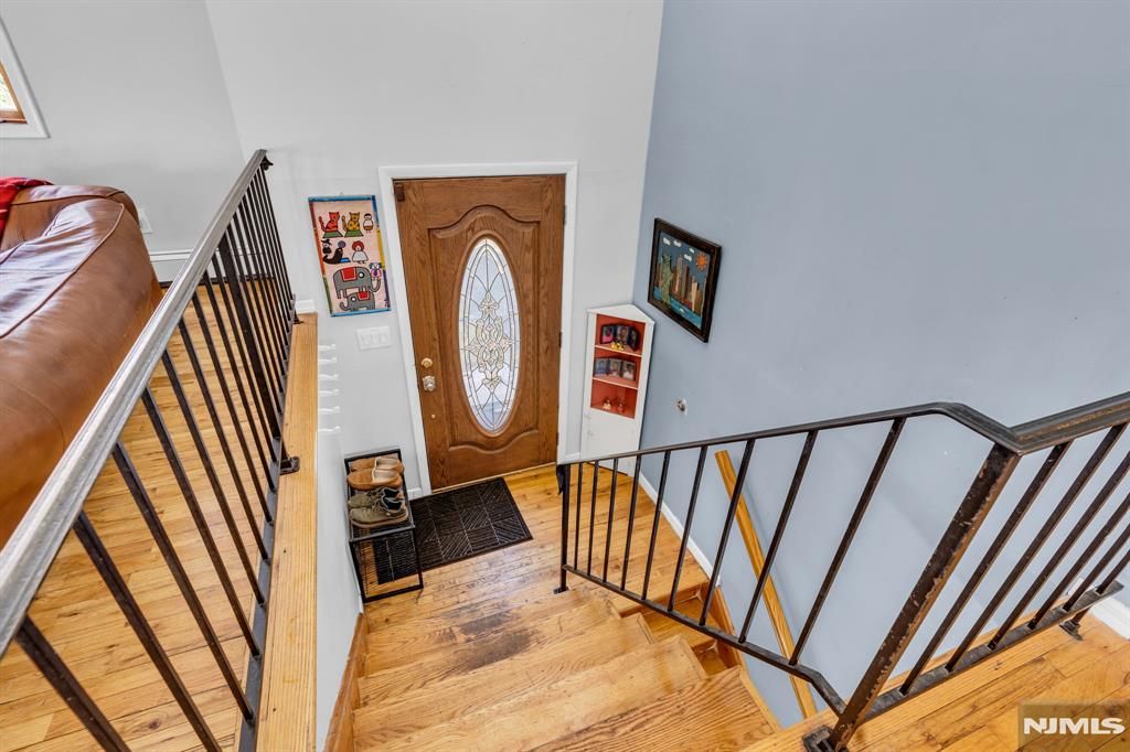 Photo of 6 Whites Lane, Waldwick, NJ 07463 (MLS # 26008124)