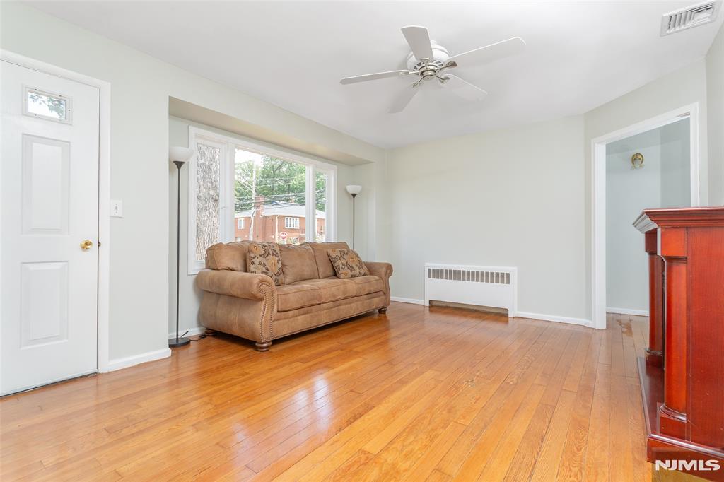 96 Yawpo Avenue